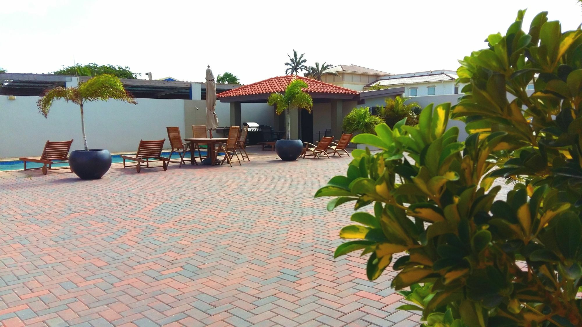 Dorado Eagle Beach Hotel Oranjestad Exterior photo